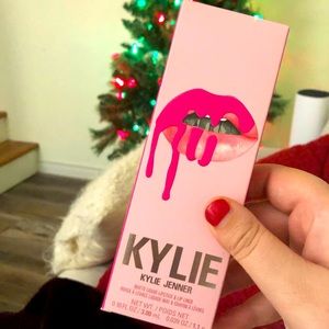 Brand New Kylie Lipkit in Valentine